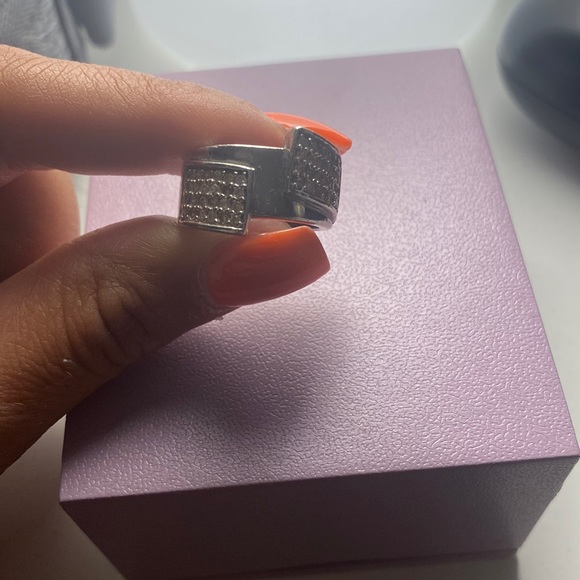 Michael hill ring - Picture 2 of 2